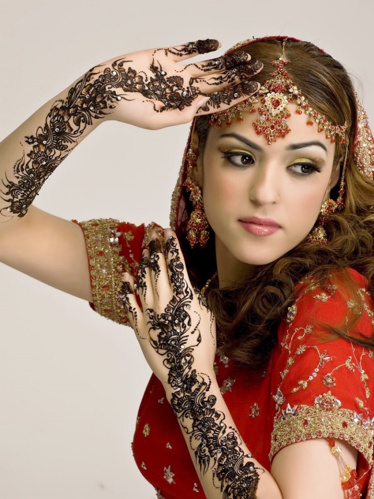 Indian Wedding Hairstyles - Flawssy