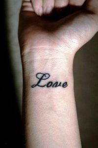 10 Small Love Tattoos For Women - Flawssy